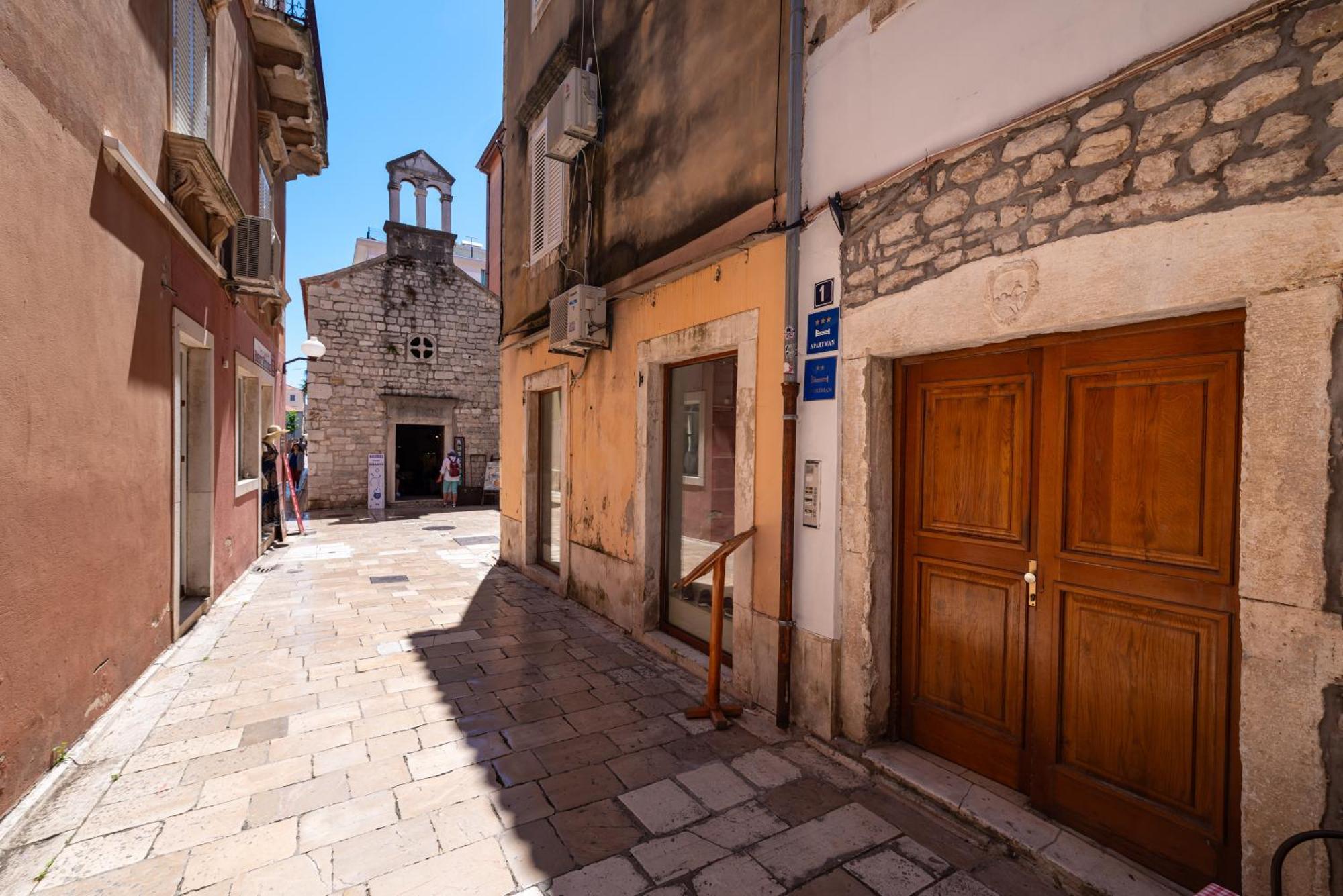 扎达尔Timeless Antique Old Town With Terrace公寓 外观 照片